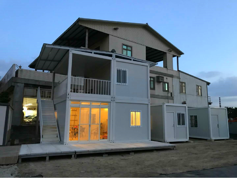  Container Villa 
